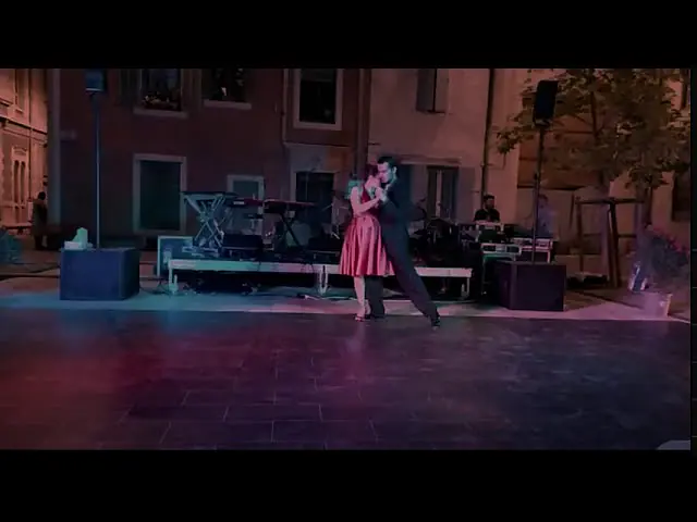 Video thumbnail for Ariane Liautaud & Karim El Toukhi - 23eme Festival Tango International de Nîmes.