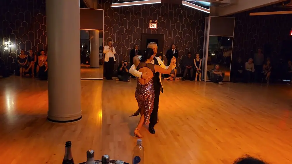 Video thumbnail for Argentine tango: Paloma Berrios & Maximiliano Alvarado - Una noche de garufa
