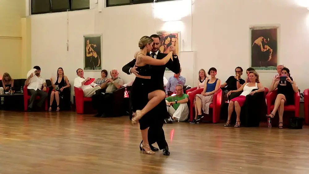 Video thumbnail for Fausto Carpino & Stéphanie Fesneau danse Lucio Demare & Miguel Caló