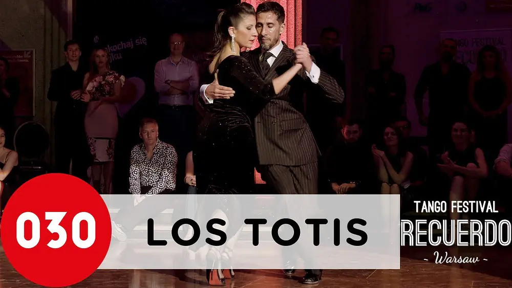 Video thumbnail for Virginia Gomez and Christian Marquez – Mozo guapo #LosTotis