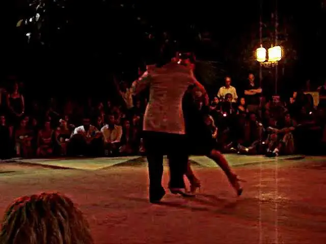 Video thumbnail for Sebastian Arce and Mariana Montes,  Buscandote, show in Sitges, 2010