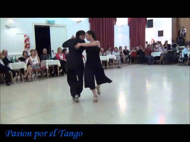 Video thumbnail for Virginia Cutillo y Jose Halfon bailando el tango QUE TE IMPORTA QUE TE LLORE en VIDA MIA